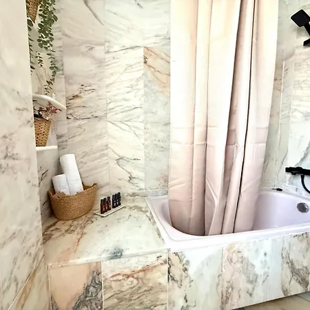 Exclusivo De Diseno Y Piscina En Centro De Apartman *